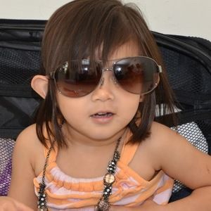 Meet your Posher, Angeline